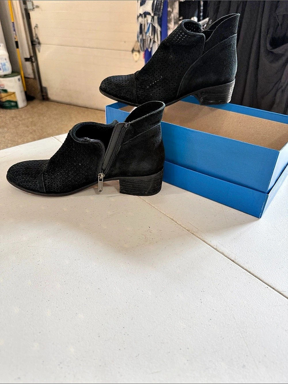 Italian Shoemakers Black Ankle Boots Like New